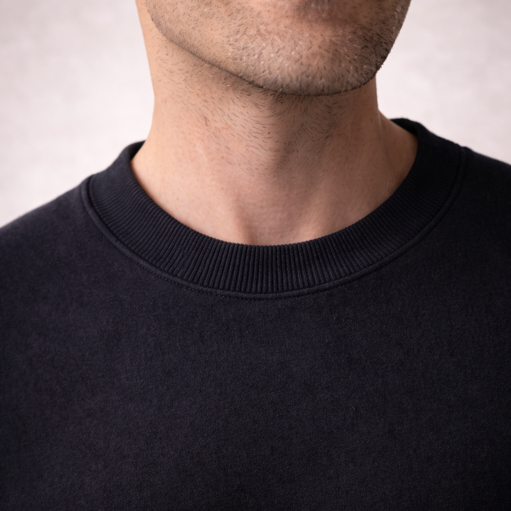 Essential Crewneck - Black